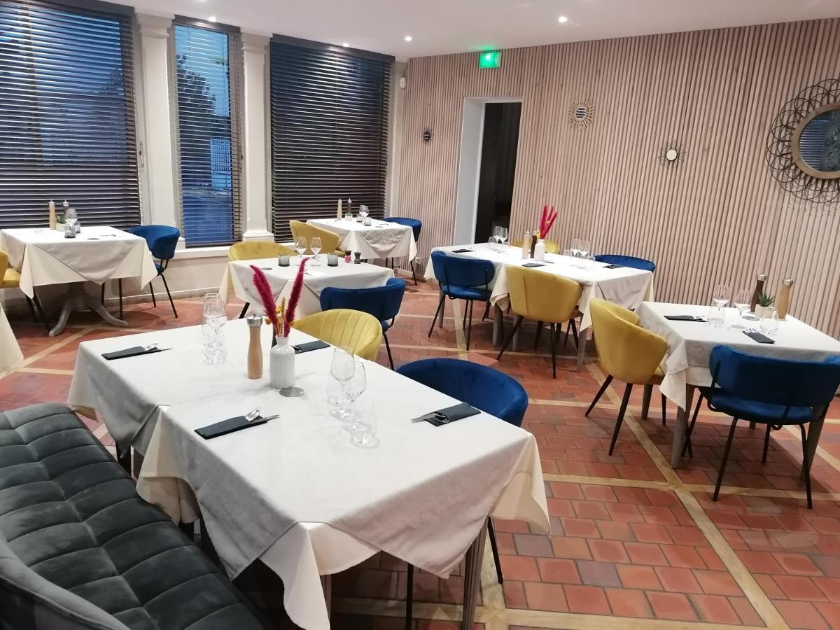 Logis Hotel & Restaurant Le Soleil D'Or Montigny-la-Resle Екстериор снимка