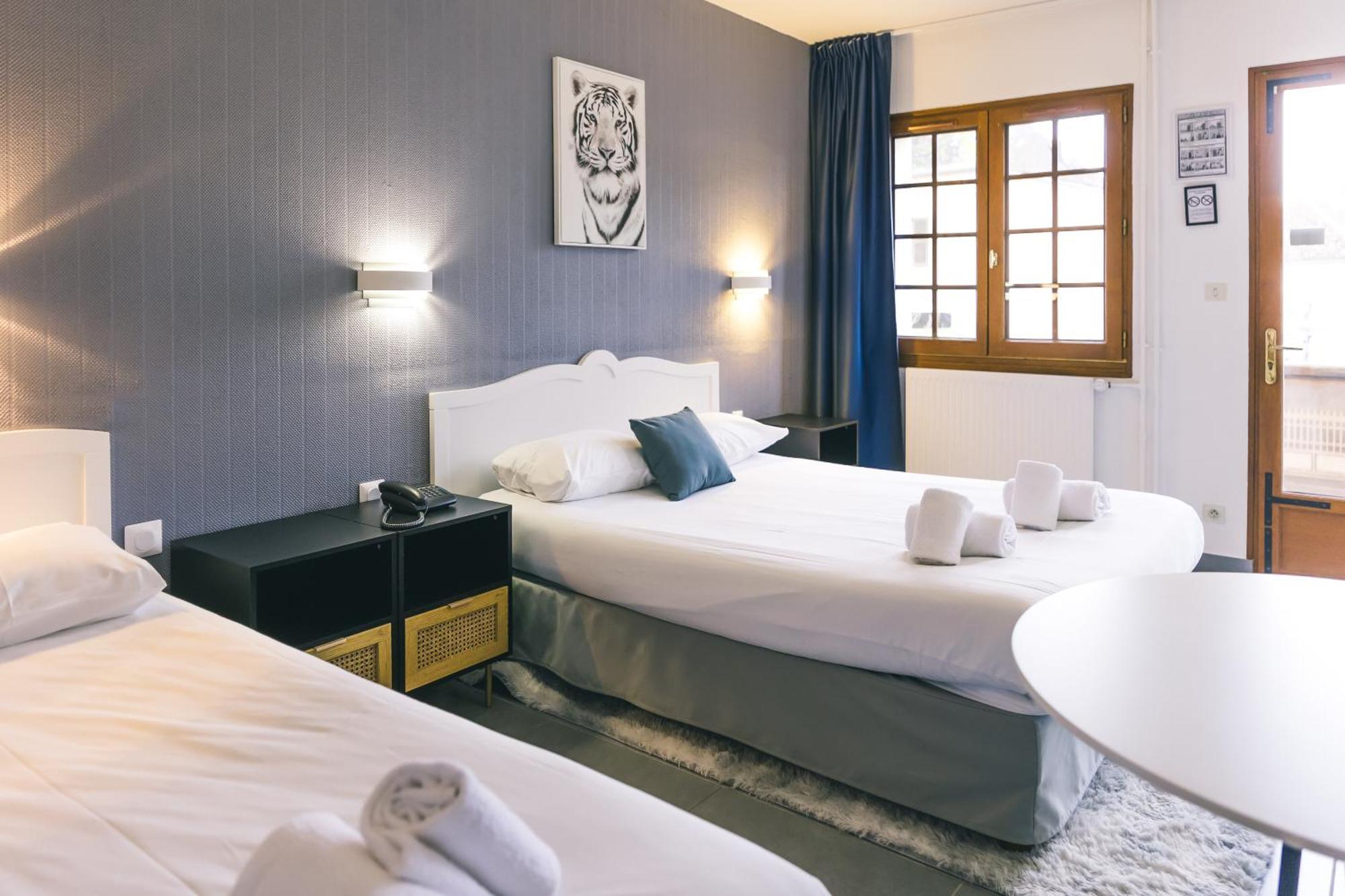 Logis Hotel & Restaurant Le Soleil D'Or Montigny-la-Resle Екстериор снимка