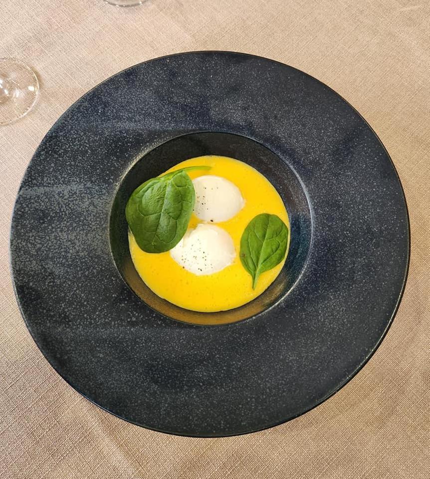 Logis Hotel & Restaurant Le Soleil D'Or Montigny-la-Resle Екстериор снимка
